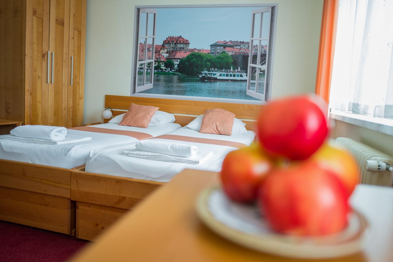Hotel Tabor Maribor Exterior photo